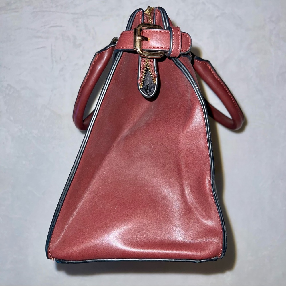 Cato Maroon Shoulder Bag - Picture 4 of 12